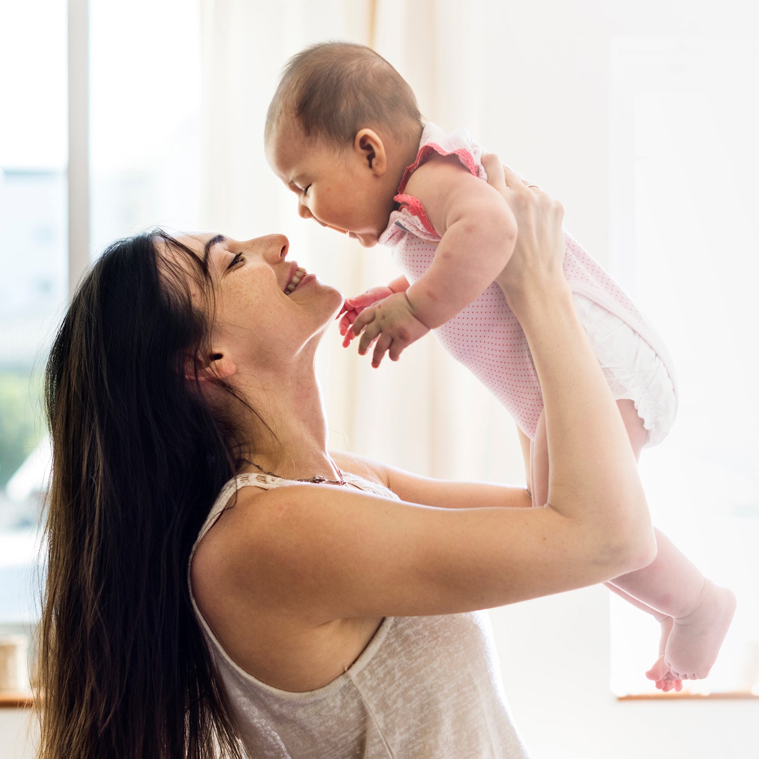 Medium Champs Dry Pants Style Diaper- Medium (5 Pcs) Best For Travel  Absorption Champs Baby Diapers Champs Soft And Dry Baby Diaper Pants (M 5 Pcs )